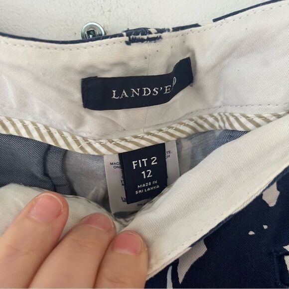 Land’s End Navy White Abstract Floral Pattern Capri Pants - Picture 5 of 6
